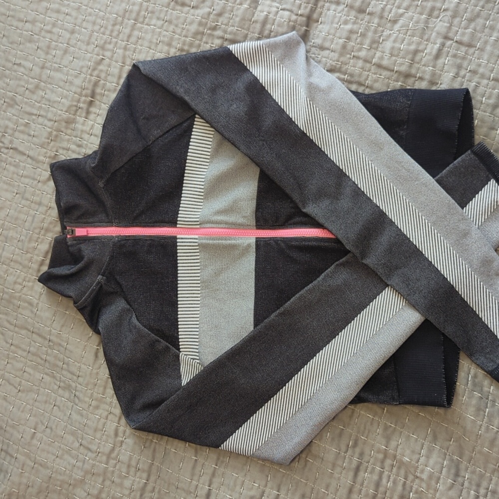 Fabletocs Tory cropped Jacket